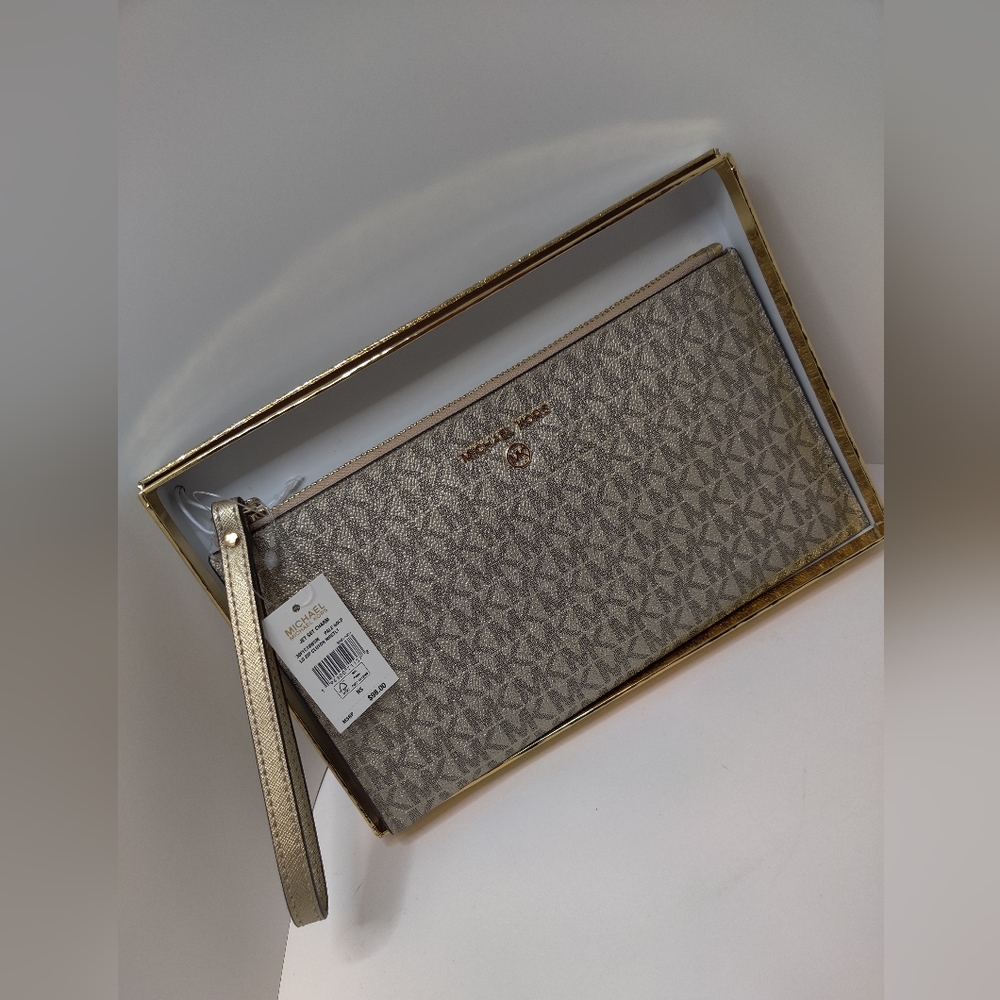 Michael Kors clutch